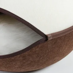 Canadian Cat Company Filz Katzennest Braun/ Beige -Katzen Hundebedarf Geschäft b11479a92abab9f565fe1e7df86f98ec227c0e83 1286721 de DE ad328ebfbb6bb0dcfa7b91f2493801c5b44d0198jkvZPi